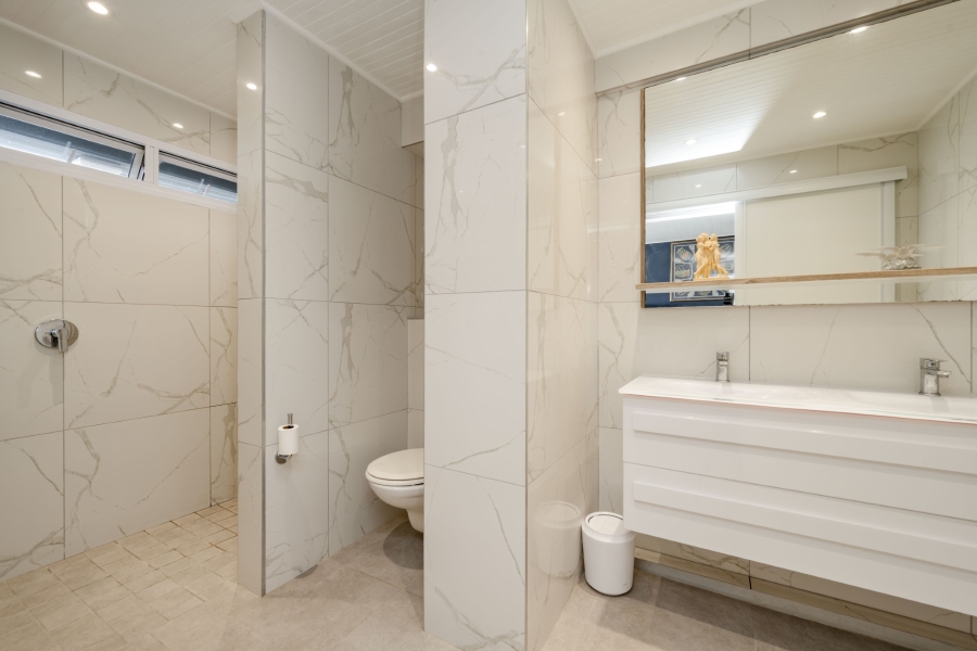 3 Bedroom Property for Sale in Plettenberg Bay Central Western Cape